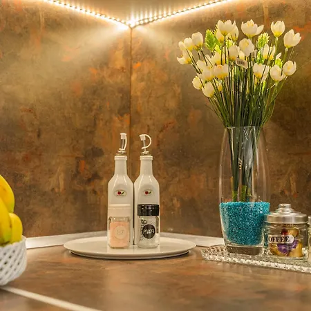 Efi's Luxury Apartment *